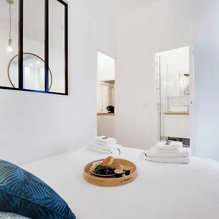 Chic Parisian Retreat Alexandre Dumas 2c Appartamento *